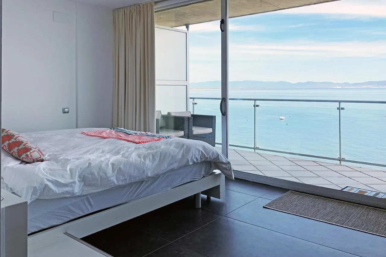 Luxe Penthouse Centrum L'Escala 300M Strand-8Pax Wifi 2Parking Apartment