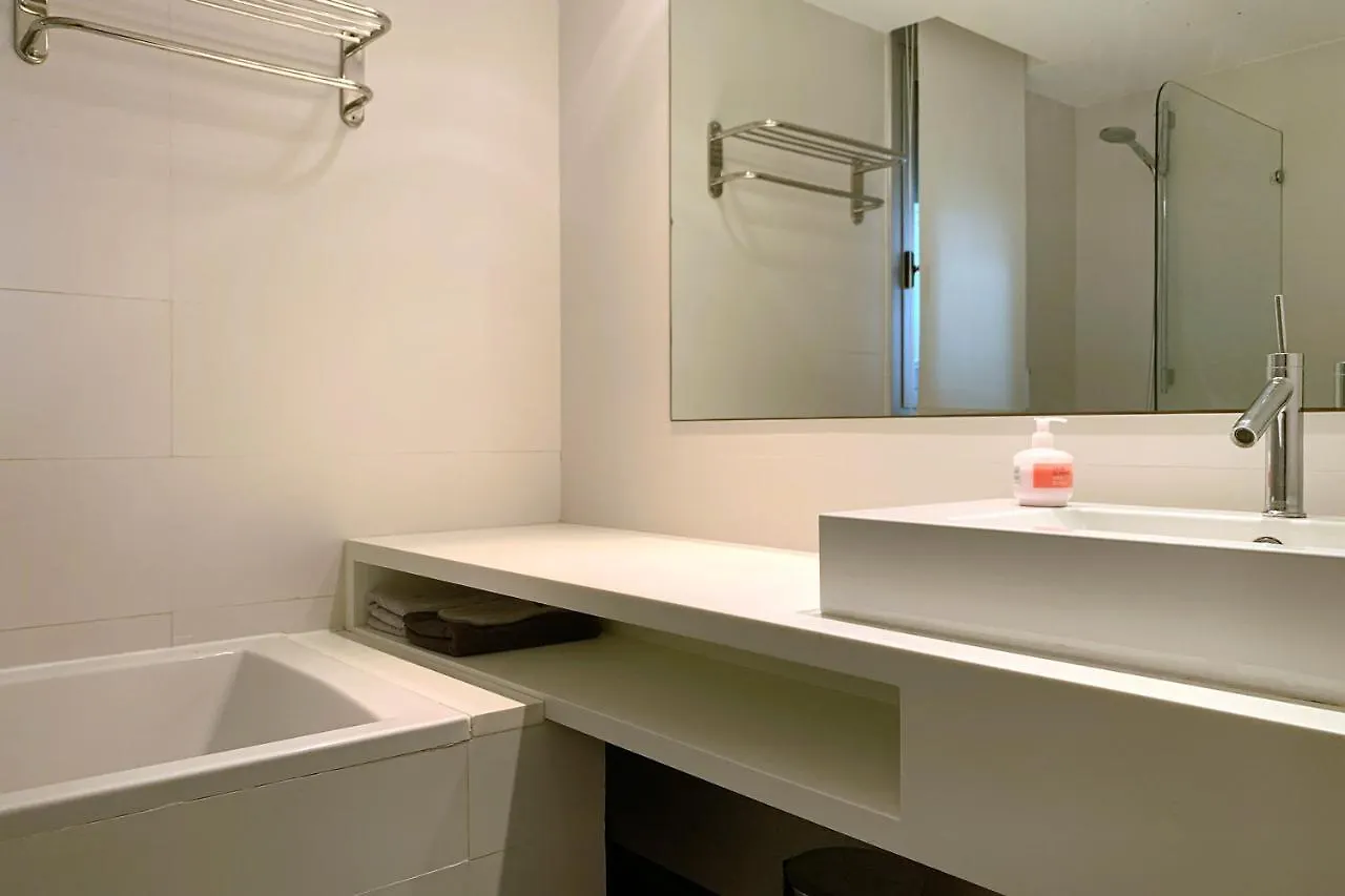 Luxe Penthouse Centrum L'Escala 300M Strand-8Pax Wifi 2Parking 0*,  Spain
